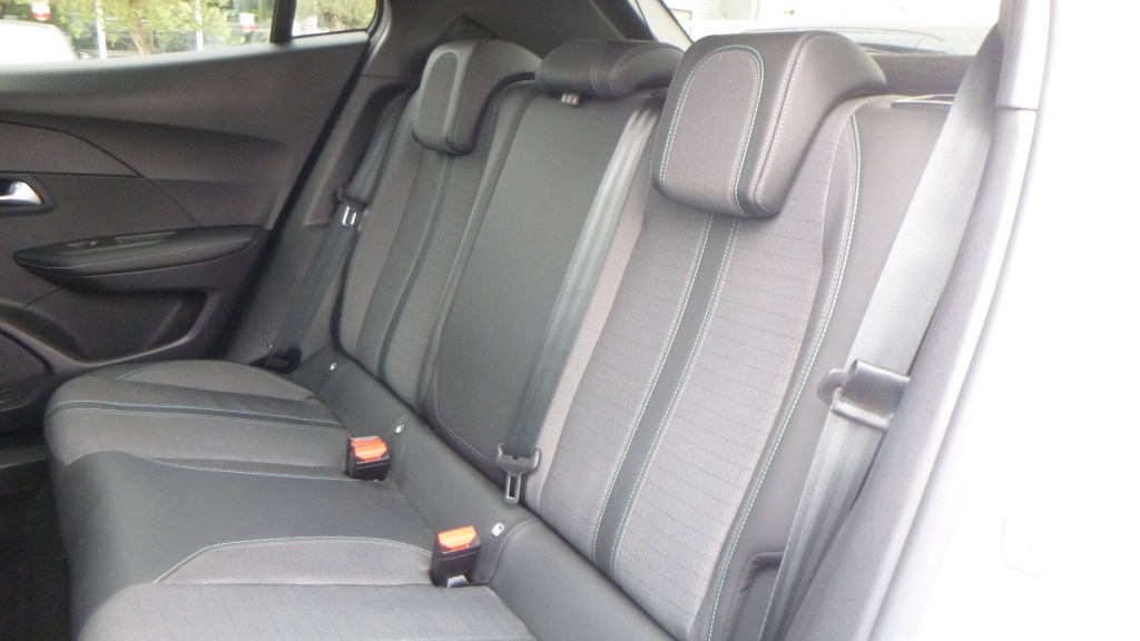 PEUGEOT 2008 Allure PURETECH 100 S&S BVM6 - ALLURE - ref: 5-1383621 - Photo 14