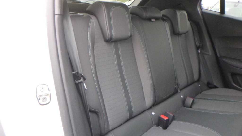 PEUGEOT 2008 Allure PURETECH 100 S&S BVM6 - ALLURE - ref: 5-1383621 - Photo 19