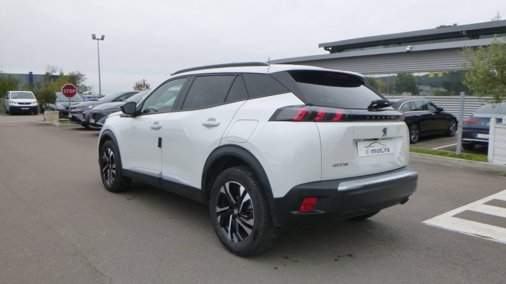 PEUGEOT 2008 Allure PURETECH 100 S&S BVM6 - ALLURE - ref: 5-1383621 - Photo 4