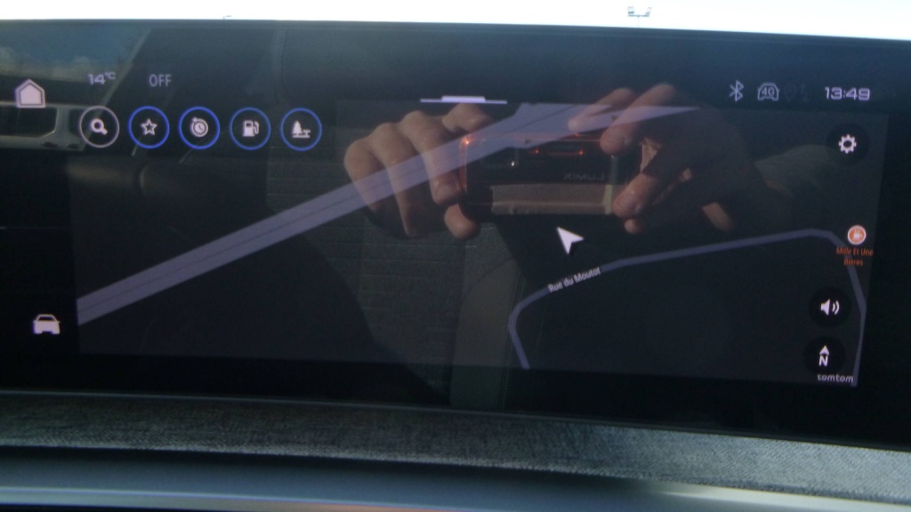 PEUGEOT 5008 Allure HYBRID 145 E-DCS6 ALLURE +PACK PANORAMIC NAVIGATION - ref: 5-1387546 - Photo 20