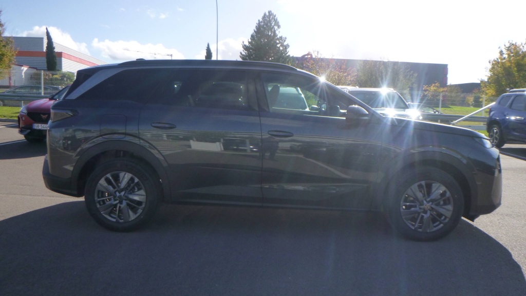 PEUGEOT 5008 Allure HYBRID 145 E-DCS6 ALLURE +PACK PANORAMIC NAVIGATION - ref: 5-1387546 - Photo 4