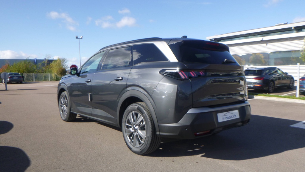 PEUGEOT 5008 Allure HYBRID 145 E-DCS6 ALLURE +PACK PANORAMIC NAVIGATION - ref: 5-1387546 - Photo 7