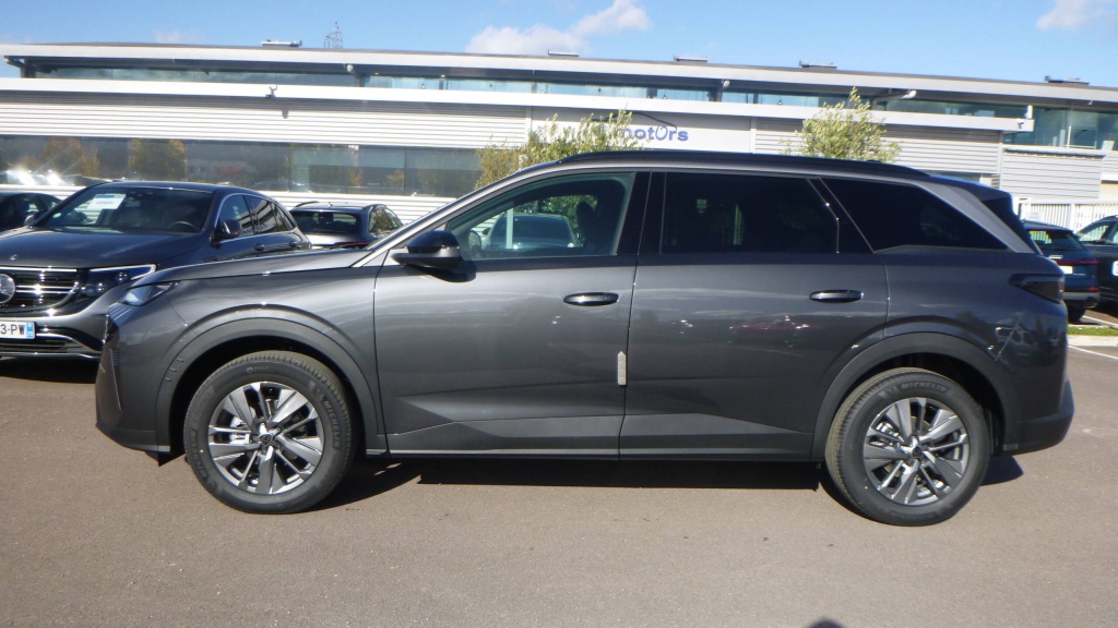 PEUGEOT 5008 Allure HYBRID 145 E-DCS6 ALLURE +PACK PANORAMIC NAVIGATION - ref: 5-1387546 - Photo 8