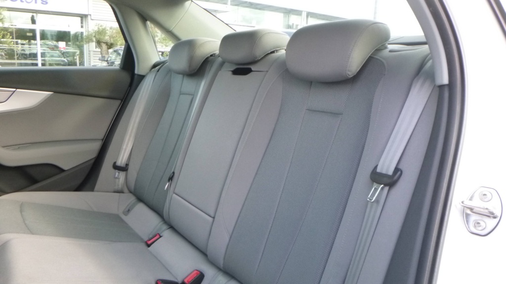 AUDI A4 Design 1.4 TFSI 150 - DESIGN - ref: 5-1388553 - Photo 16