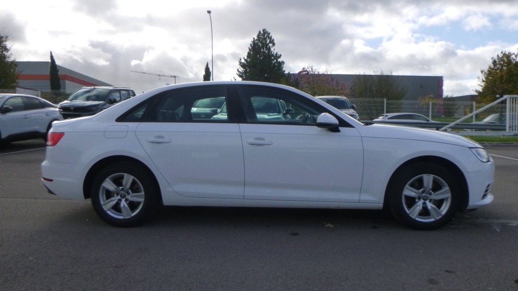 AUDI A4 Design 1.4 TFSI 150 - DESIGN - ref: 5-1388553 - Photo 4