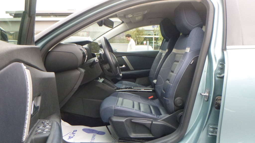 CITROEN C4 Shine PURETECH 130 S&S EAT8 - SHINE - ref: 5-1389024 - Photo 12