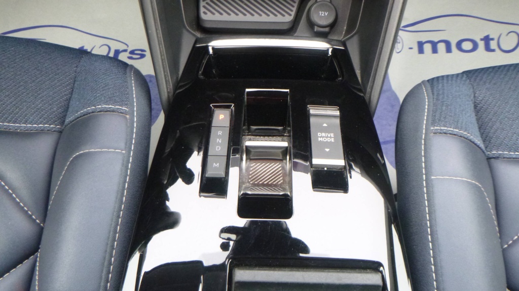 CITROEN C4 Shine PURETECH 130 S&S EAT8 - SHINE - ref: 5-1389024 - Photo 15