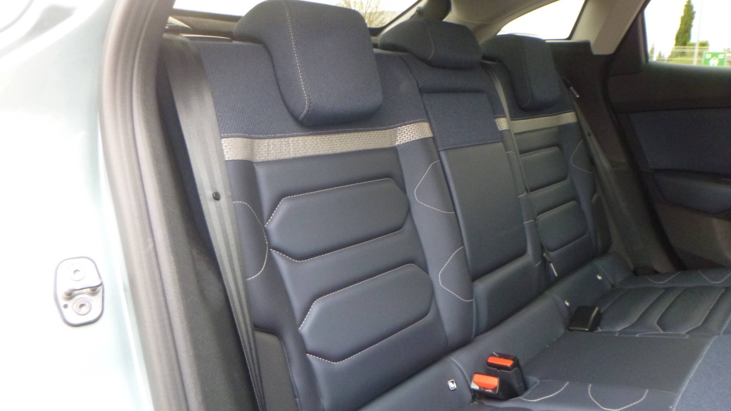 CITROEN C4 Shine PURETECH 130 S&S EAT8 - SHINE - ref: 5-1389024 - Photo 18