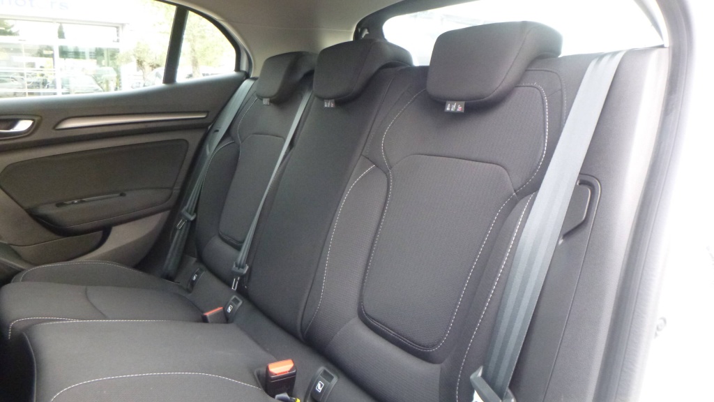 RENAULT Megane Techno BLUE DCI 115 - TECHNO - ref: 5-1389316 - Photo 16