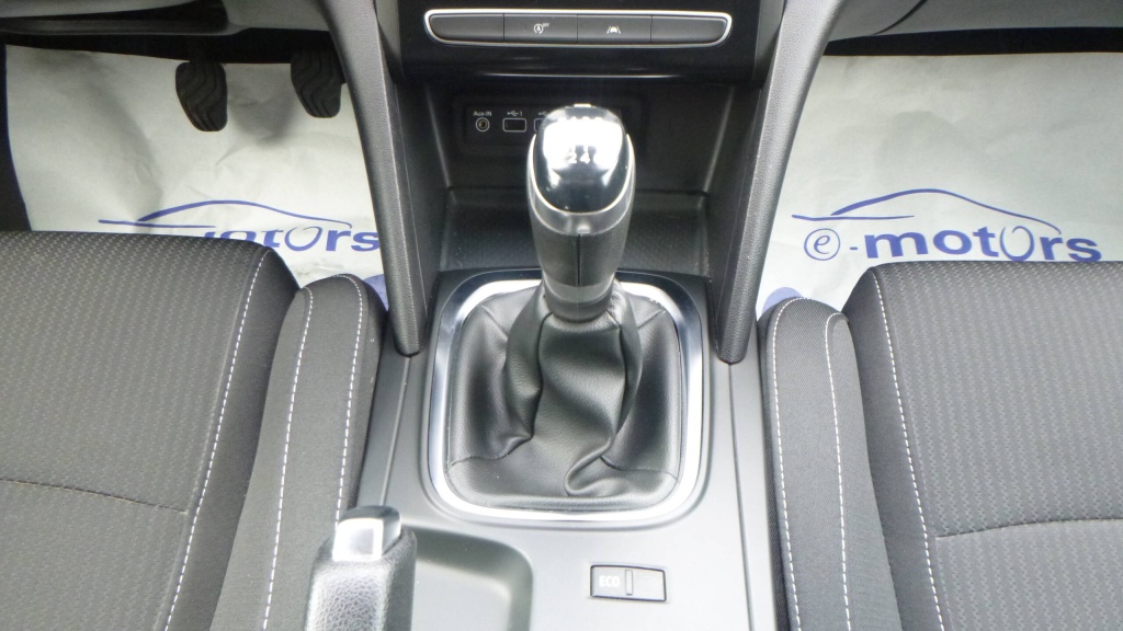 RENAULT Megane Techno BLUE DCI 115 - TECHNO - ref: 5-1389316 - Photo 18