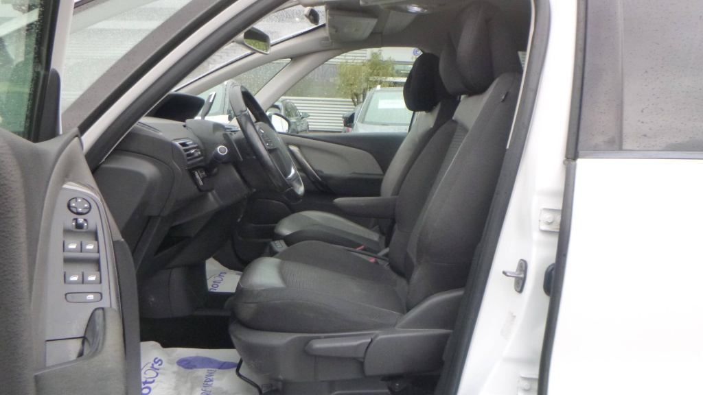 CITROEN Grand C4 Picasso Shine BLUEHDI 120 S&S EAT6 - SHINE - ref: 5-1391836 - Photo 16