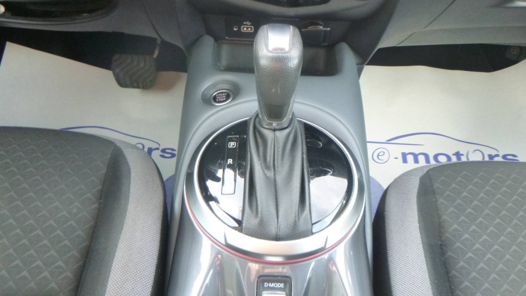 NISSAN Juke N-Connecta JUKE DIG-T 117 DCT7 - N-CONNECTA - ref: 5-1392597 - Photo 19