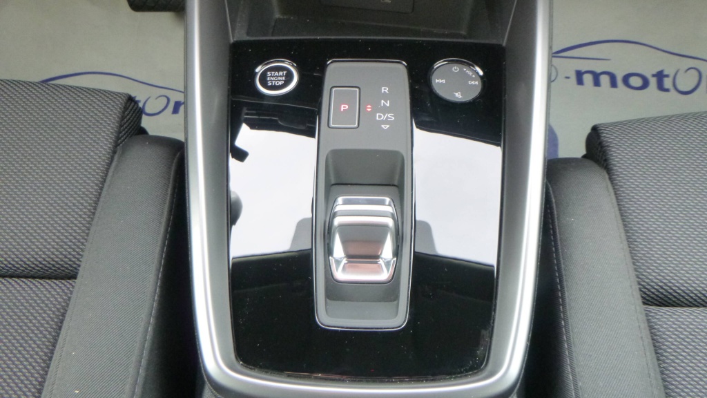 AUDI A3 Sportback Design 35 TFSI MILD HYBRID 150 S TRONIC 7 - DESIGN - ref: 5-1392603 - Photo 19