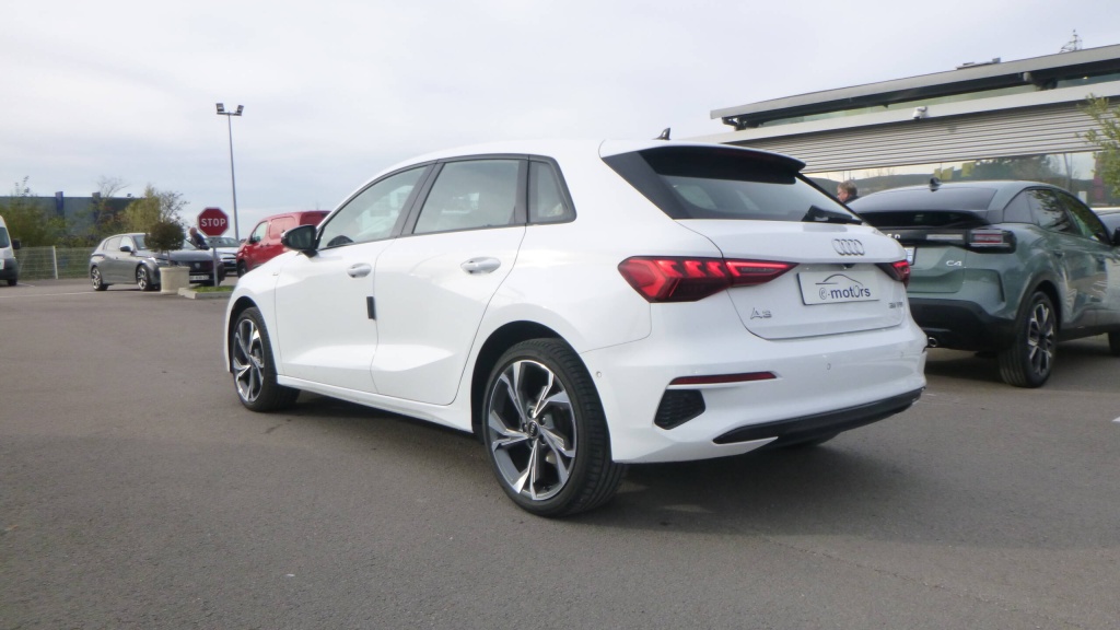 AUDI A3 Sportback Design 35 TFSI MILD HYBRID 150 S TRONIC 7 - DESIGN - ref: 5-1392603 - Photo 7