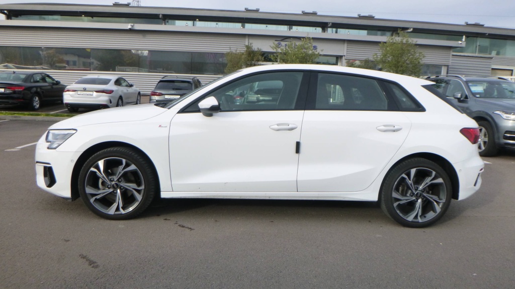 AUDI A3 Sportback Design 35 TFSI MILD HYBRID 150 S TRONIC 7 - DESIGN - ref: 5-1392603 - Photo 8