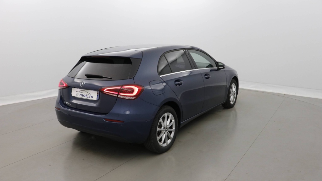 MERCEDES Classe A Style Line 250 E 8G-DCT STYLE LINE +PACK STATIONNEMENT +SIEGES CHAUFFANTS - ref: 5-1392605 - Photo 6