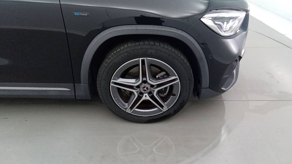 MERCEDES GLA AMG Line 250 E 8G-DCT AMG LINE +SIEGES ELECTRIQUES - ref: 5-1392882 - Photo 11