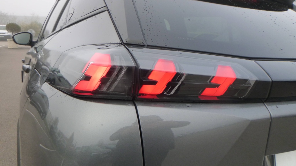 PEUGEOT 2008 Roadtrip PURETECH 130 S&S EAT8 - ROADTRIP - ref: 5-1394287 - Photo 10