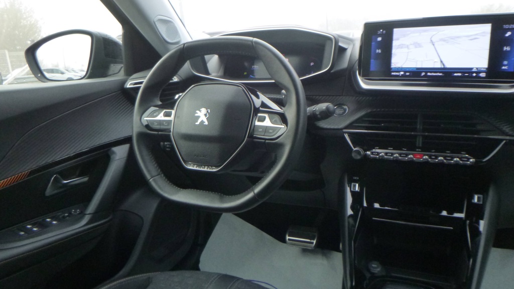 PEUGEOT 2008 Roadtrip PURETECH 130 S&S EAT8 - ROADTRIP - ref: 5-1394287 - Photo 15