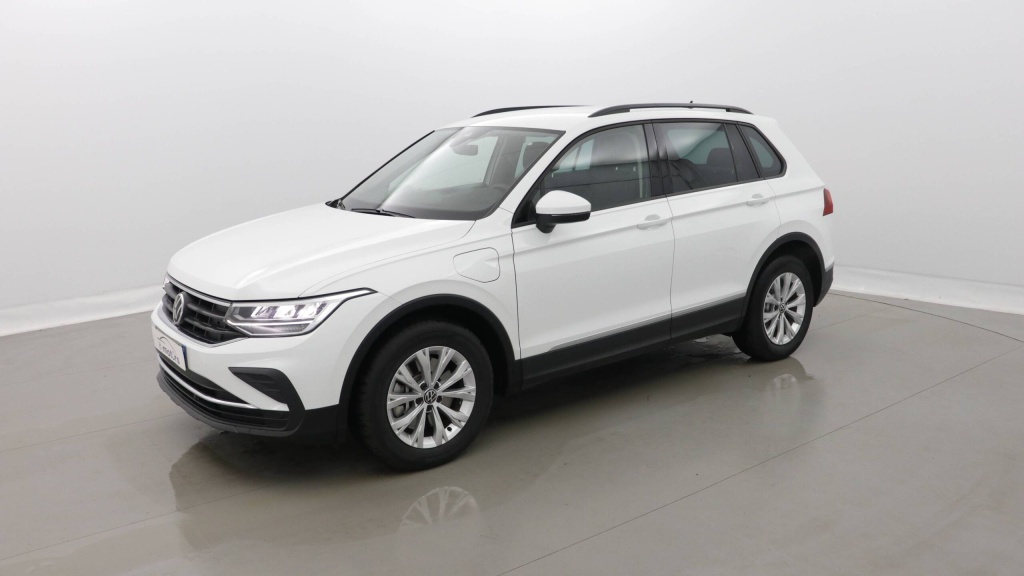 VOLKSWAGEN Tiguan Life EHYBRID 245 DSG6 LIFE +CAMERA +ATTELAGE +NAV - ref: 5-1394336 - Photo 17