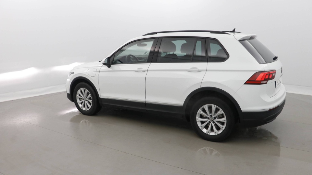 VOLKSWAGEN Tiguan Life EHYBRID 245 DSG6 LIFE +CAMERA +ATTELAGE +NAV - ref: 5-1394336 - Photo 3