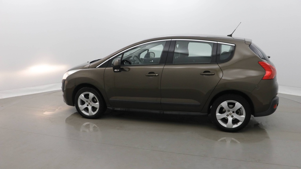 PEUGEOT 3008 Allure 1.6 HDI 16V 112CH - ALLURE - ref: 5-1394879 - Photo 3