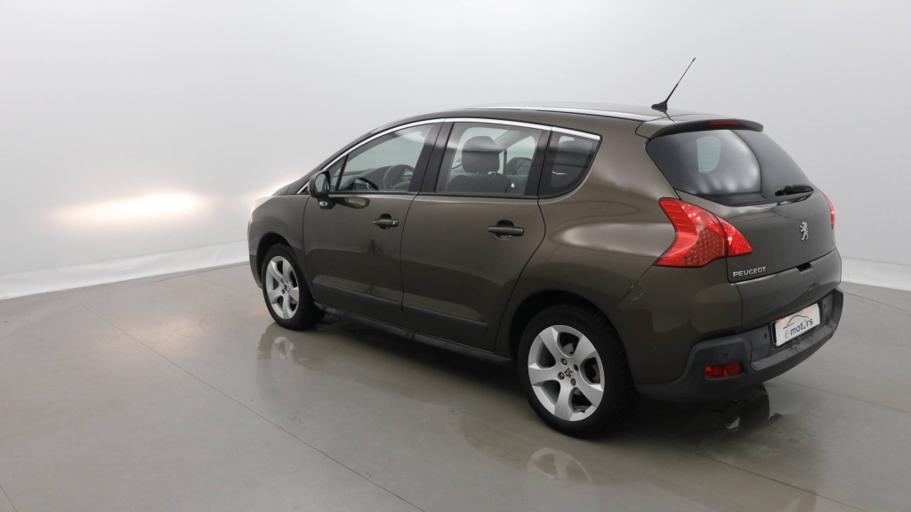 PEUGEOT 3008 Allure 1.6 HDI 16V 112CH - ALLURE - ref: 5-1394879 - Photo 4