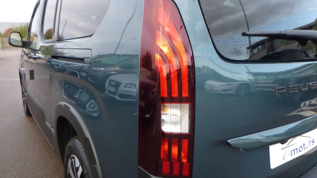 PEUGEOT Rifter GT XL BLUEHDI 130 EAT8 GT 7PL +GPS +ACCES MAINS LIBRES - ref: 5-1396137 - Photo 10