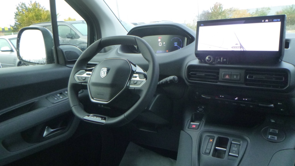 PEUGEOT Rifter GT XL BLUEHDI 130 EAT8 GT 7PL +GPS +ACCES MAINS LIBRES - ref: 5-1396137 - Photo 15