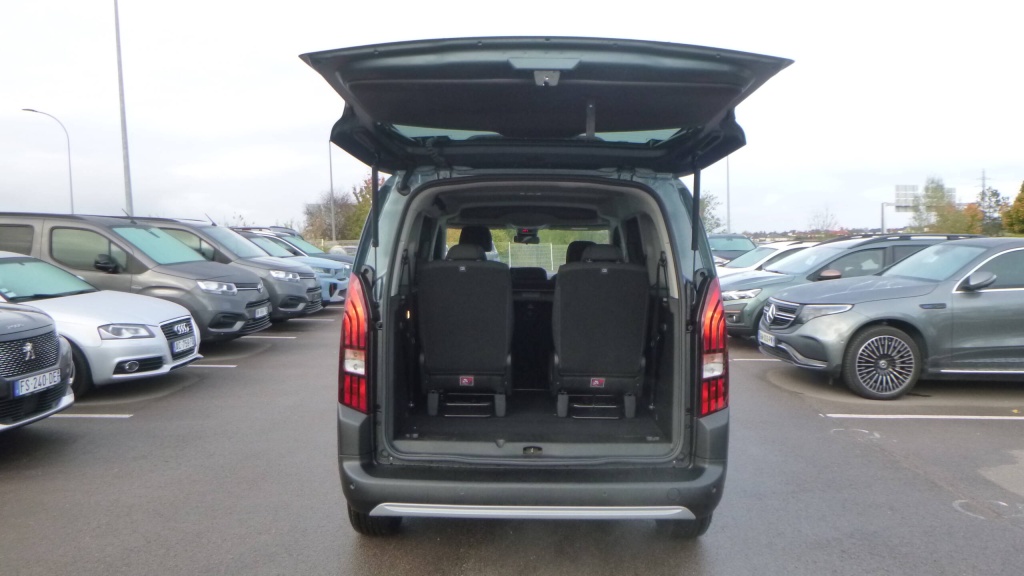 PEUGEOT Rifter GT XL BLUEHDI 130 EAT8 GT 7PL +GPS +ACCES MAINS LIBRES - ref: 5-1396137 - Photo 18