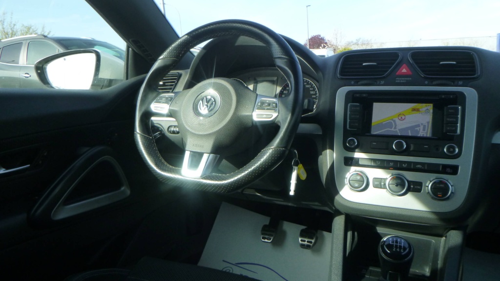 VOLKSWAGEN Scirocco Sportline 2.0 TDI 140CV - SPORTLINE +TOIT - ref: 5-1424634 - Photo 15