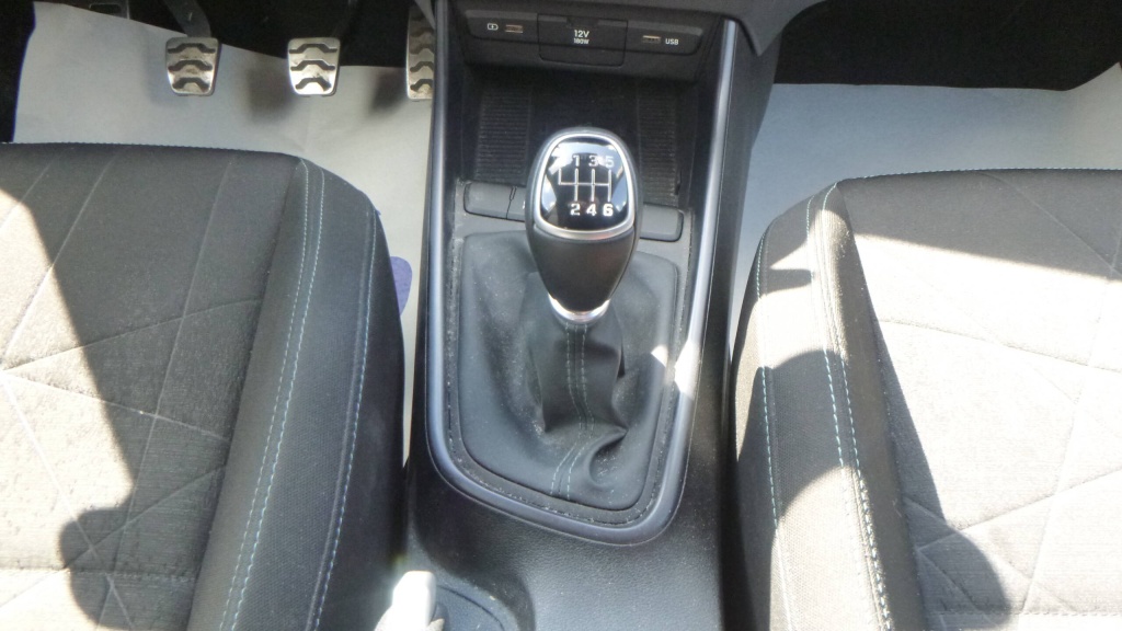 HYUNDAI Bayon Creative 1.0 T-GDI 100 HYBRID 48V - CREATIVE - ref: 5-1428485 - Photo 18