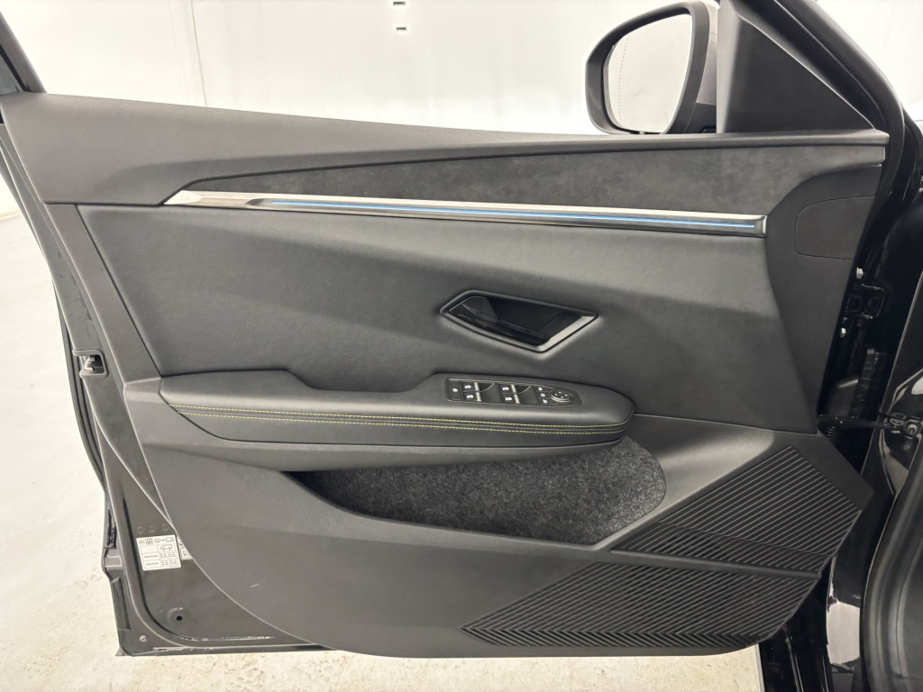 RENAULT Megane Techno EV60 220 ch super charge - ref: 6-2971x171658 - Photo 12