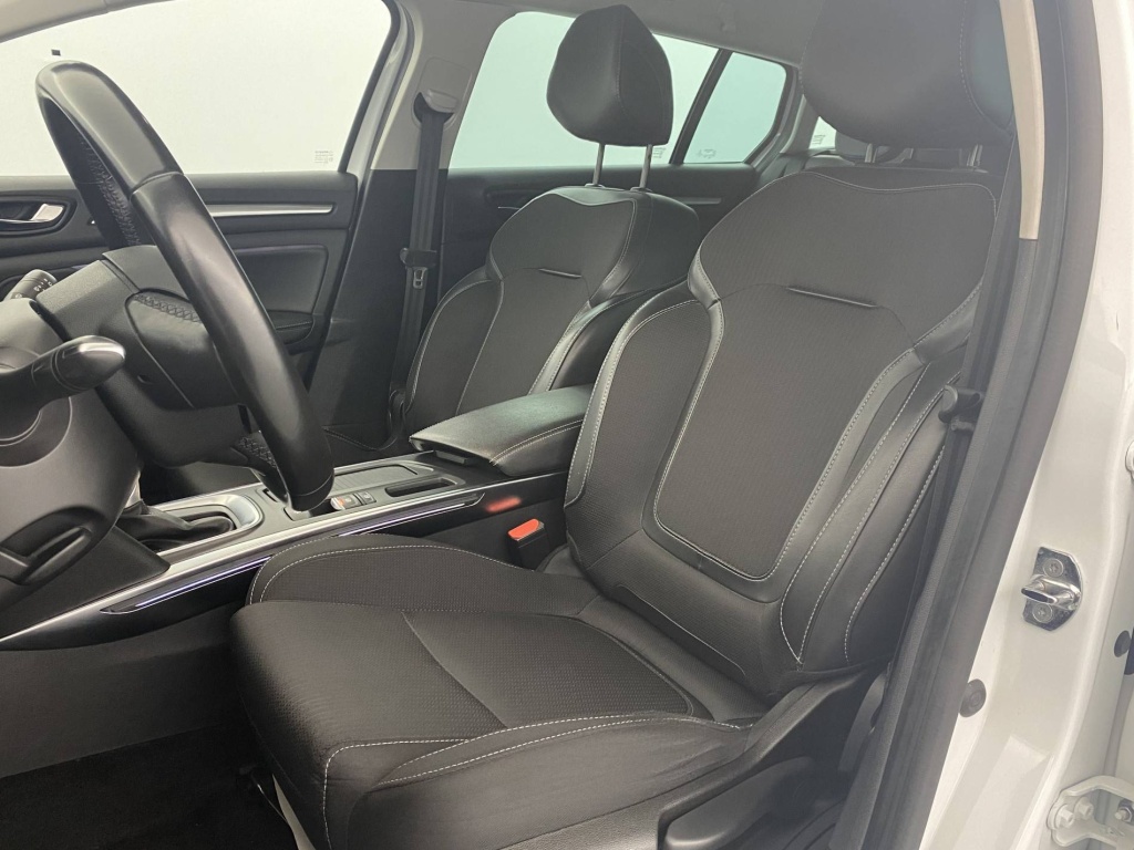 RENAULT Megane Estate Intens Blue dCi 115 EDC 21B - ref: 6-2971x181606 - Photo 18