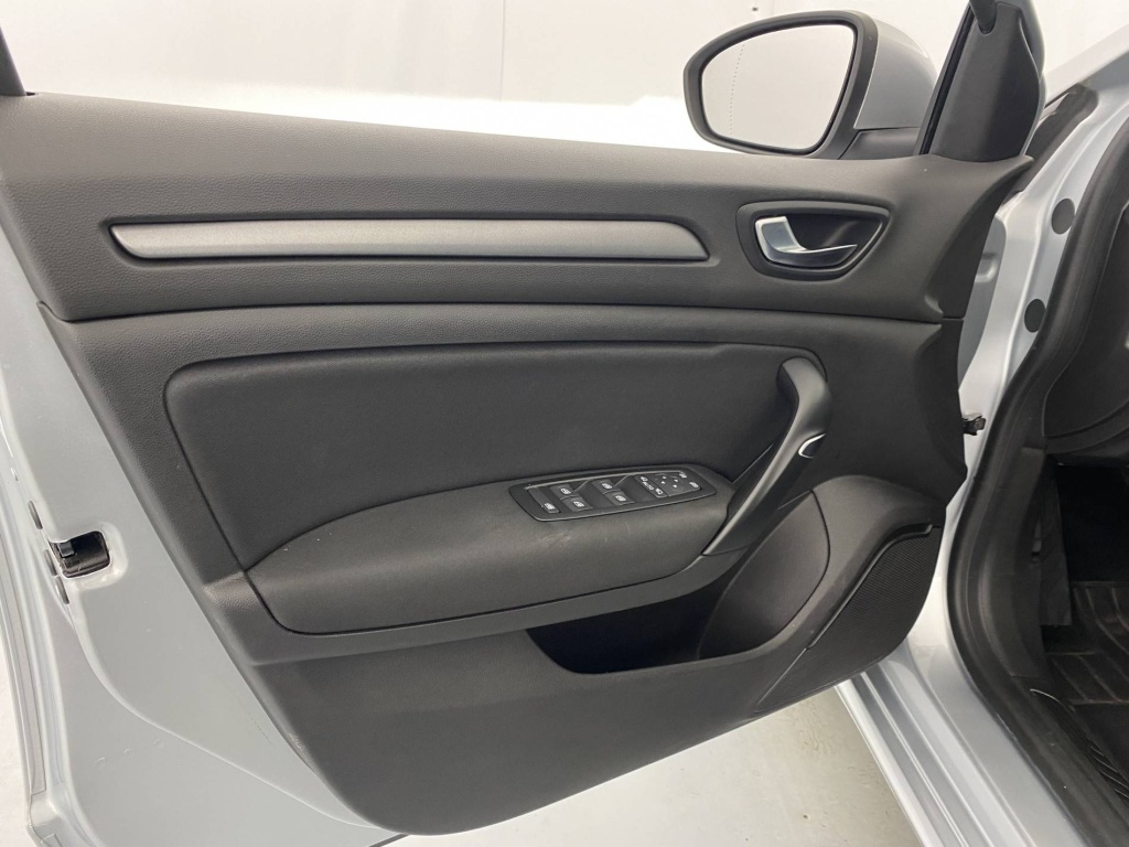 RENAULT Megane Business Blue dCi 115 20 - ref: 6-2971x184084 - Photo 20