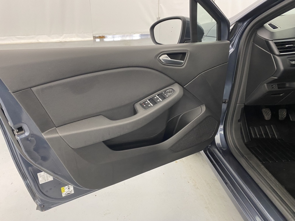 RENAULT Clio Intens TCe 100 - ref: 6-2971x185113 - Photo 11