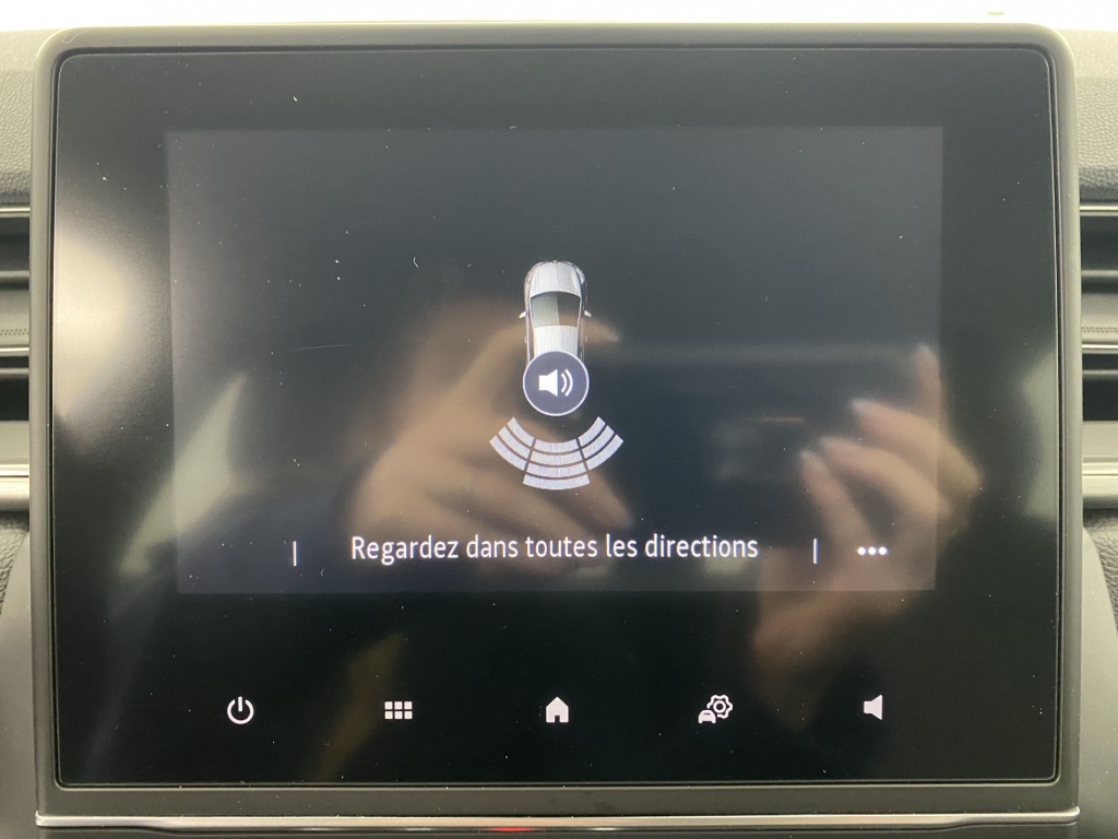 RENAULT Captur Intens TCe 140 EDC 21 - ref: 6-2971x185117 - Photo 17