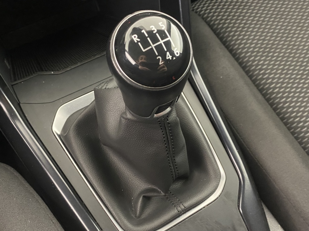 VOLKSWAGEN T-Roc T-Roc 1.0 TSI 115 Start/Stop BVM6 - ref: 6-2971x186959 - Photo 17