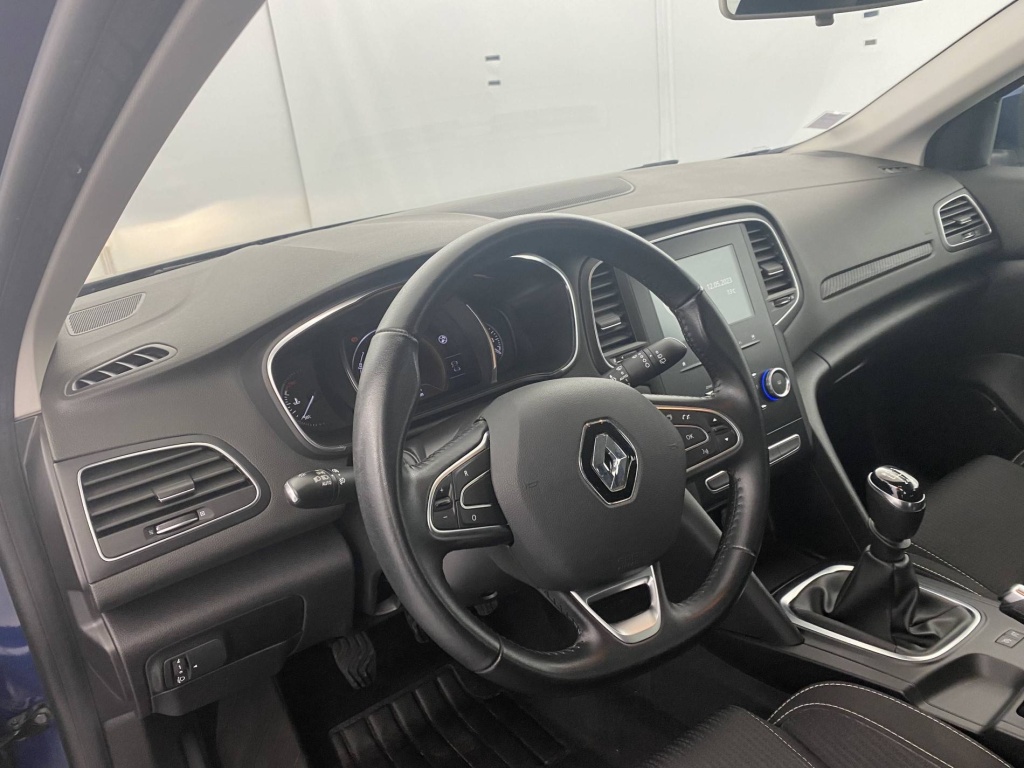RENAULT Megane Zen Blue dCi 115 - ref: 6-2971x187160 - Photo 10