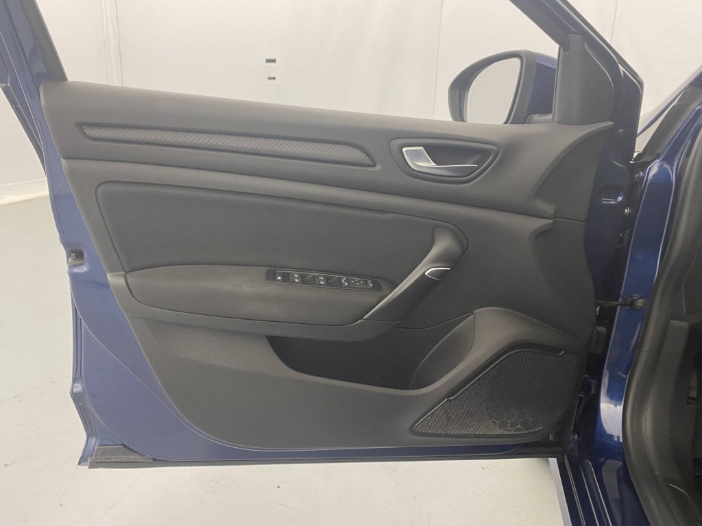 RENAULT Megane Zen Blue dCi 115 - ref: 6-2971x187160 - Photo 20