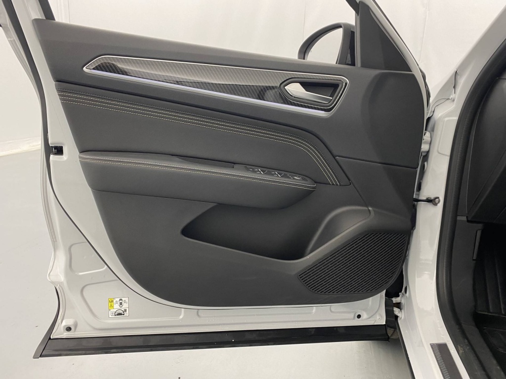 RENAULT Arkana Engineered E-Tech 145 22 - ref: 6-2971x188716 - Photo 18