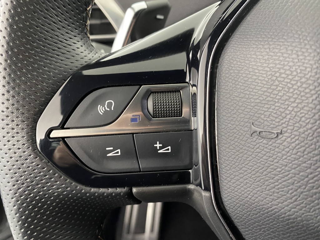 PEUGEOT 3008 GT Line Hybrid4 300ch e-EAT8 Hybride Rechargeable - ref: 6-2971x189486 - Photo 16