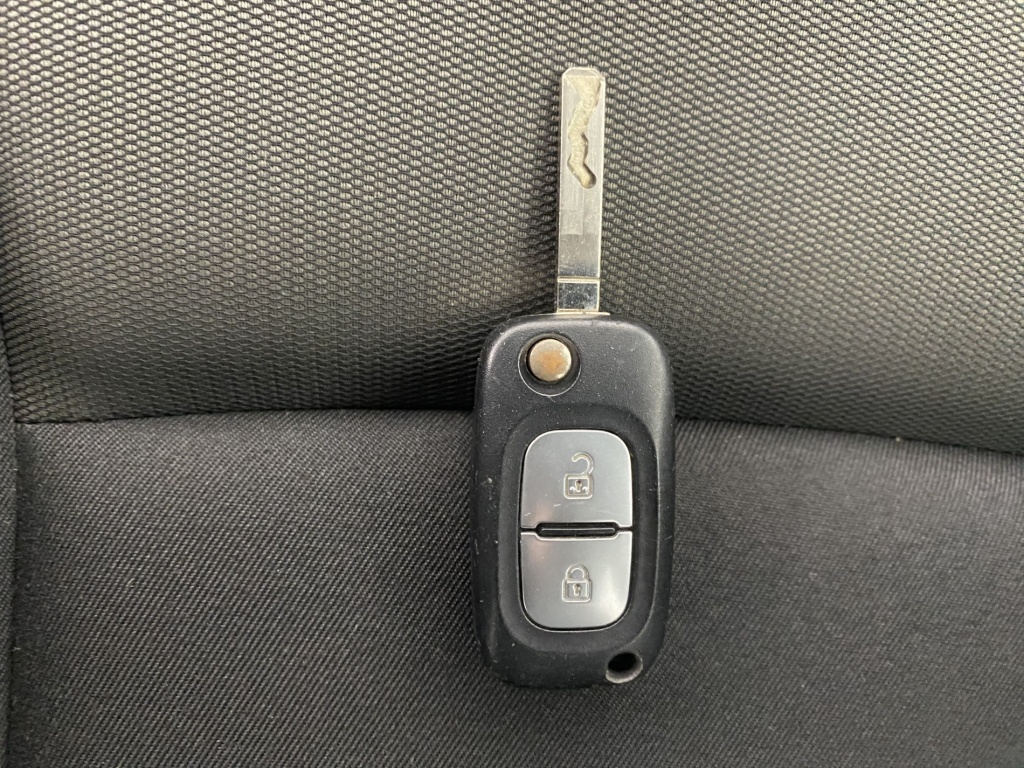 RENAULT Kangoo Zen dCi 90 Energy TPMR - ref: 6-2971x189720 - Photo 19