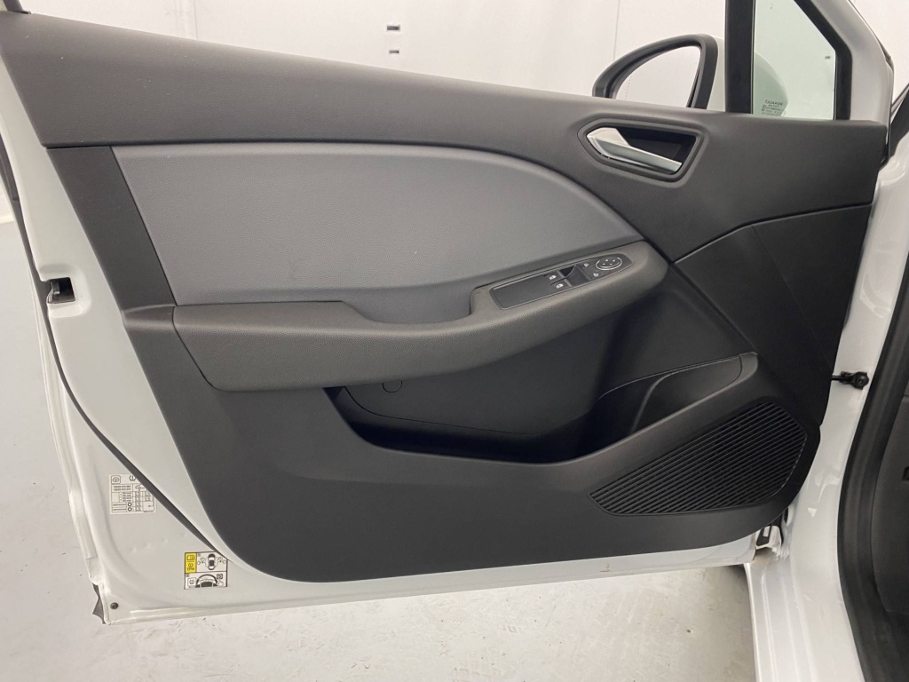 RENAULT Clio AIR NAV TCE 90 21 - ref: 6-2971x200419 - Photo 20