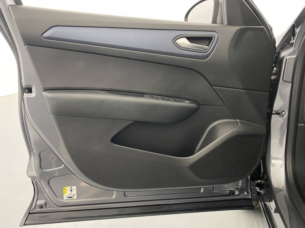 RENAULT Arkana Evolution E-Tech 145 23 - ref: 6-2971x204005 - Photo 17