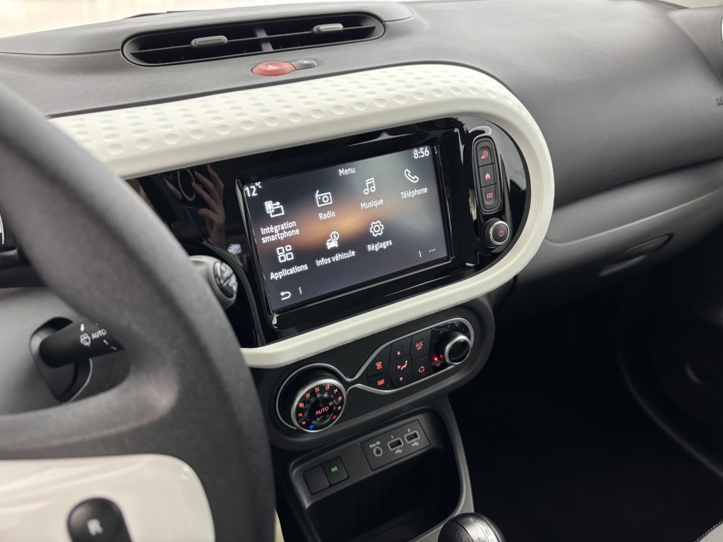 RENAULT Twingo Zen III Achat Integral 21 - ref: 6-2971x204219 - Photo 18