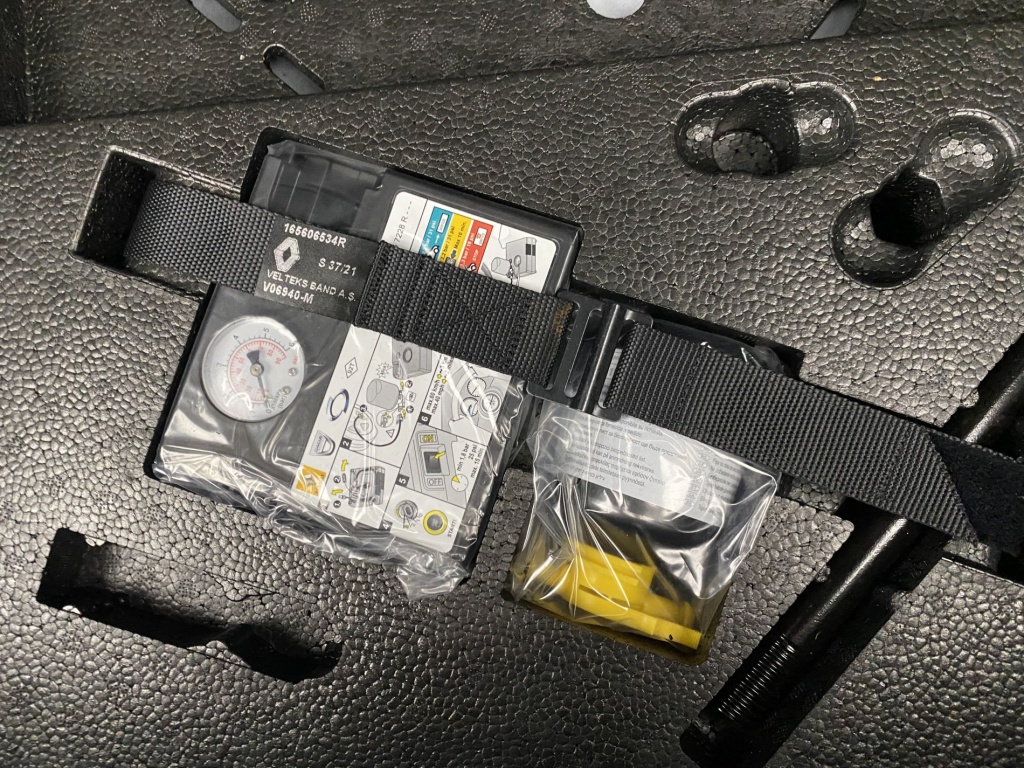 RENAULT Clio Limited E-Tech 140 21N - ref: 6-2971x206537 - Photo 10