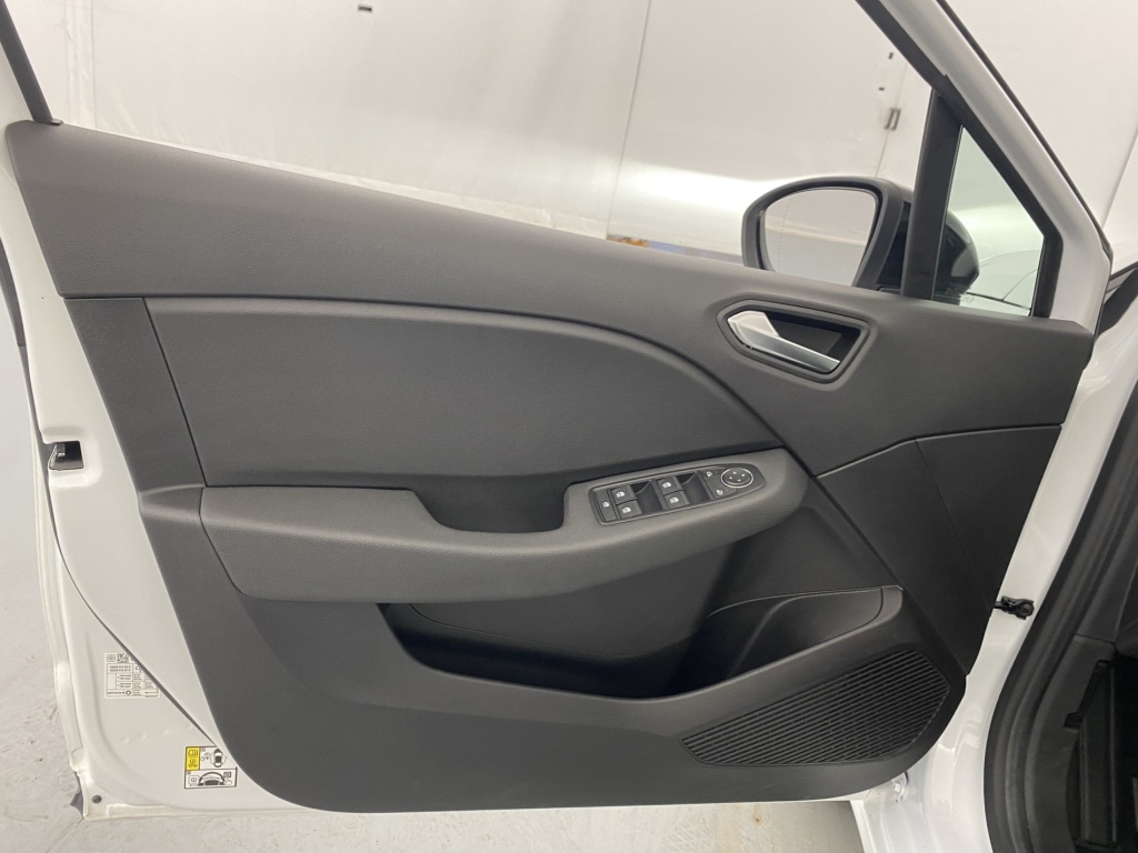 RENAULT Clio Limited E-Tech 140 21N - ref: 6-2971x206537 - Photo 12