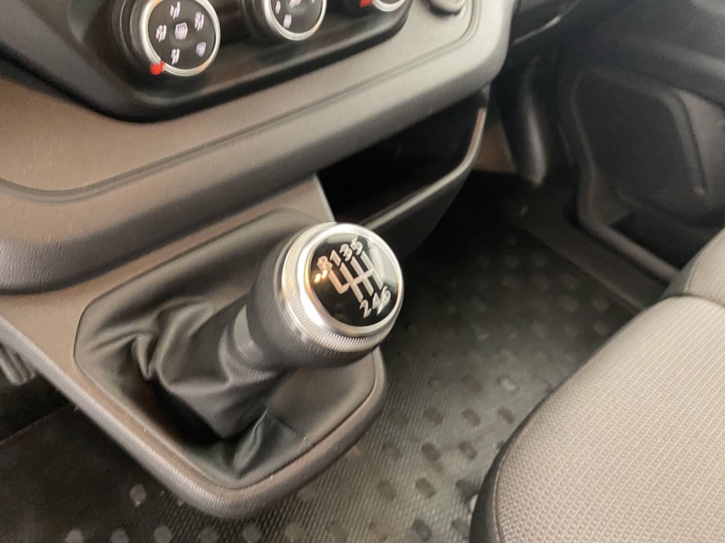 RENAULT Trafic Combi Zen 9 PLACES L2 dCi 150 Energy S&S - ref: 6-2971x207133 - Photo 17