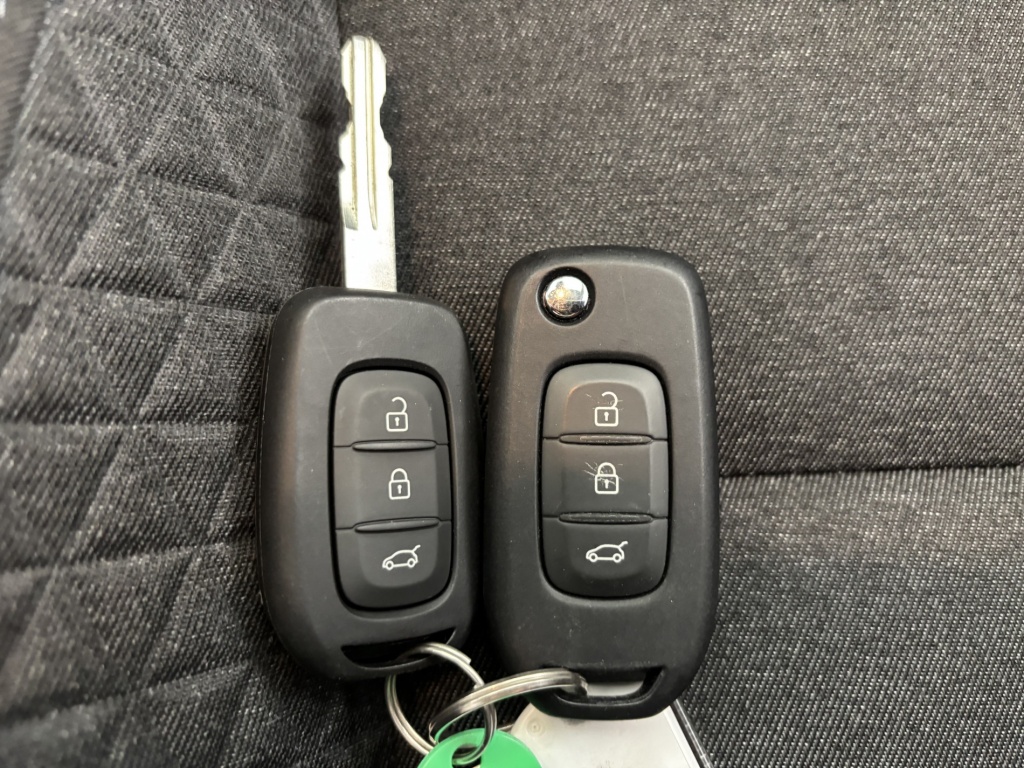 RENAULT Clio Equilibre TCe 90 - ref: 6-2971x209590 - Photo 20